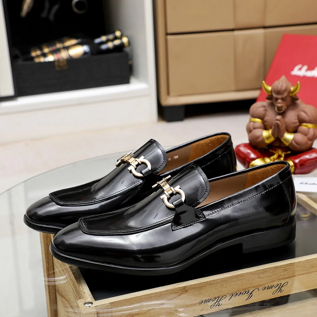 Men's shoes 💰600 🕷🕷🐂【Ferragamo】 Popular fashion casual shoes🇨🇳Official website counter 1:1 production, original mold opening💯Good quality can be seen, imported high-end first-layer pebbled calfskin, water-dyed🐂leather lining🌿very clear texture, high-quality waterproof, non-slip and wear-resistant outsole🎋high quality and low price, truly handmade🍓, 5 colors available! Code number 38-44 (45. To be customized)